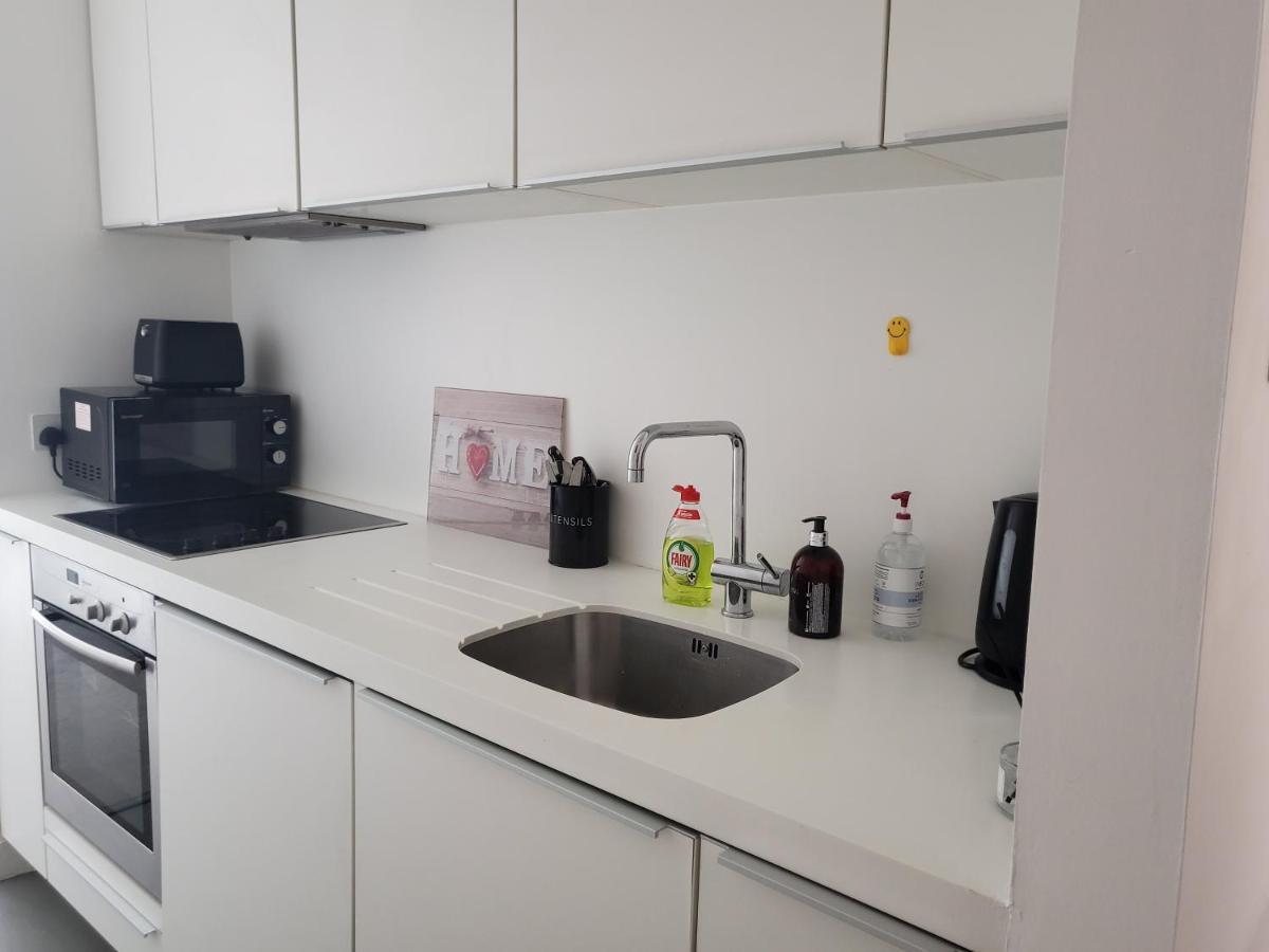 Cityscape Apartment In Birmingham With Self Checkin Ngoại thất bức ảnh