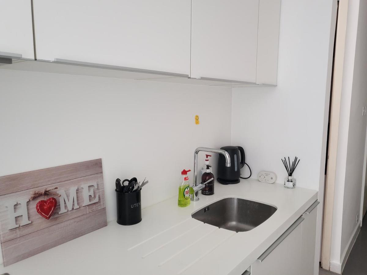Cityscape Apartment In Birmingham With Self Checkin Ngoại thất bức ảnh