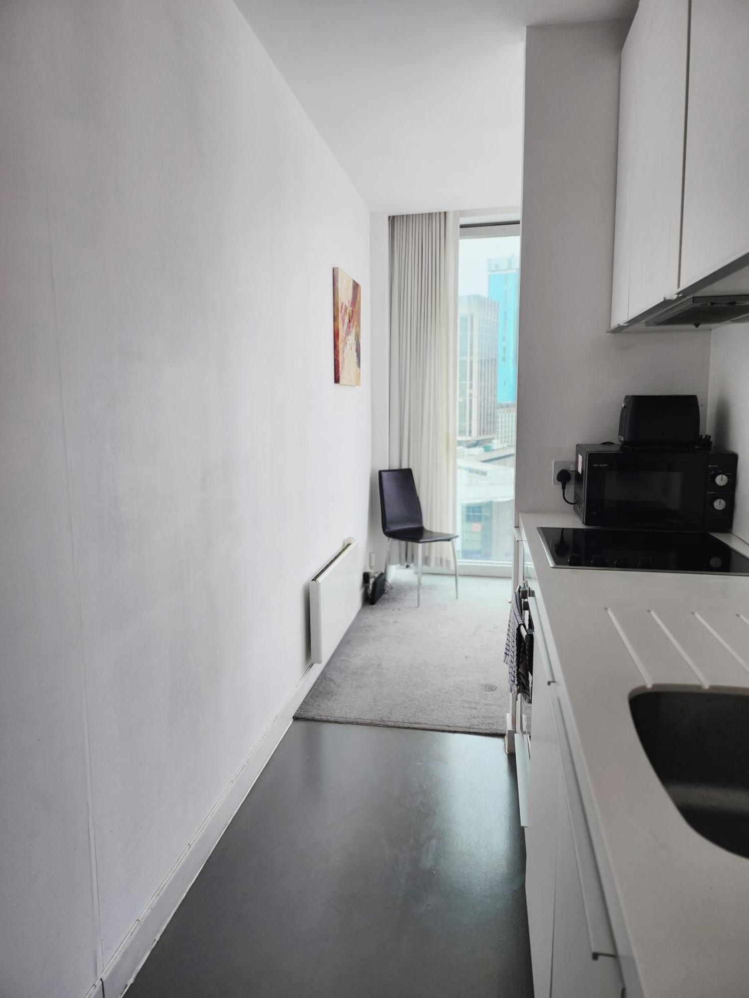 Cityscape Apartment In Birmingham With Self Checkin Ngoại thất bức ảnh